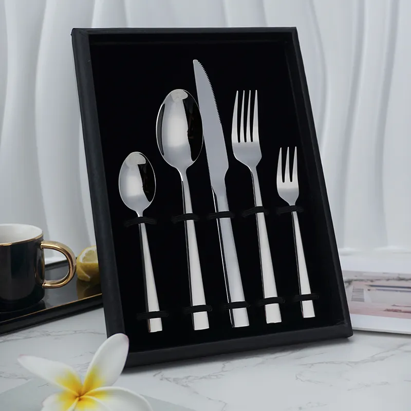 Besteckset aus rostfreiem, spülmaschinenfestem Stahl mit niedrigem Preis