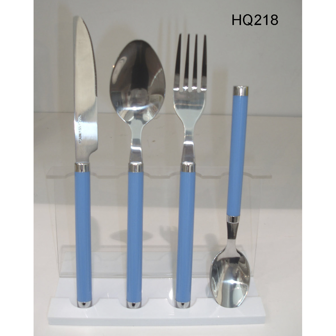 Fabrikpreis neues Design Edelstahl-Kunststoffgriff Bestecksatz Silber Bestecksatz 24tlg. Löffel Gabeln Messer (复制)