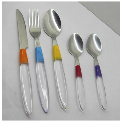 Fabrikpreis neues Design Edelstahl-Kunststoffgriff Bestecksatz Silber Bestecksatz 24tlg. Löffel Gabeln Messer (复制)