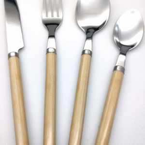 Fabrikpreis Neues Design Edelstahl Kunststoff Griff Besteck Set Silber Besteck Set 24PCS Löffel Gabeln Messer