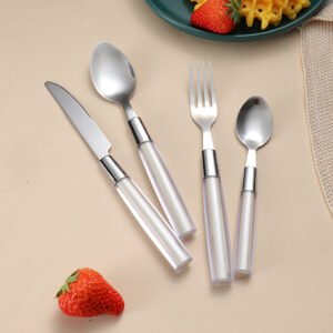 factory price new design stainless steel plastic handle cutlery set silver flatware set 24pcs spoons forks knives (复制)