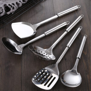 multifunktionales küchengeschirr aus edelstahl mit quadratischem griff und aufhänger heißer verkauf in südamerika und afrika